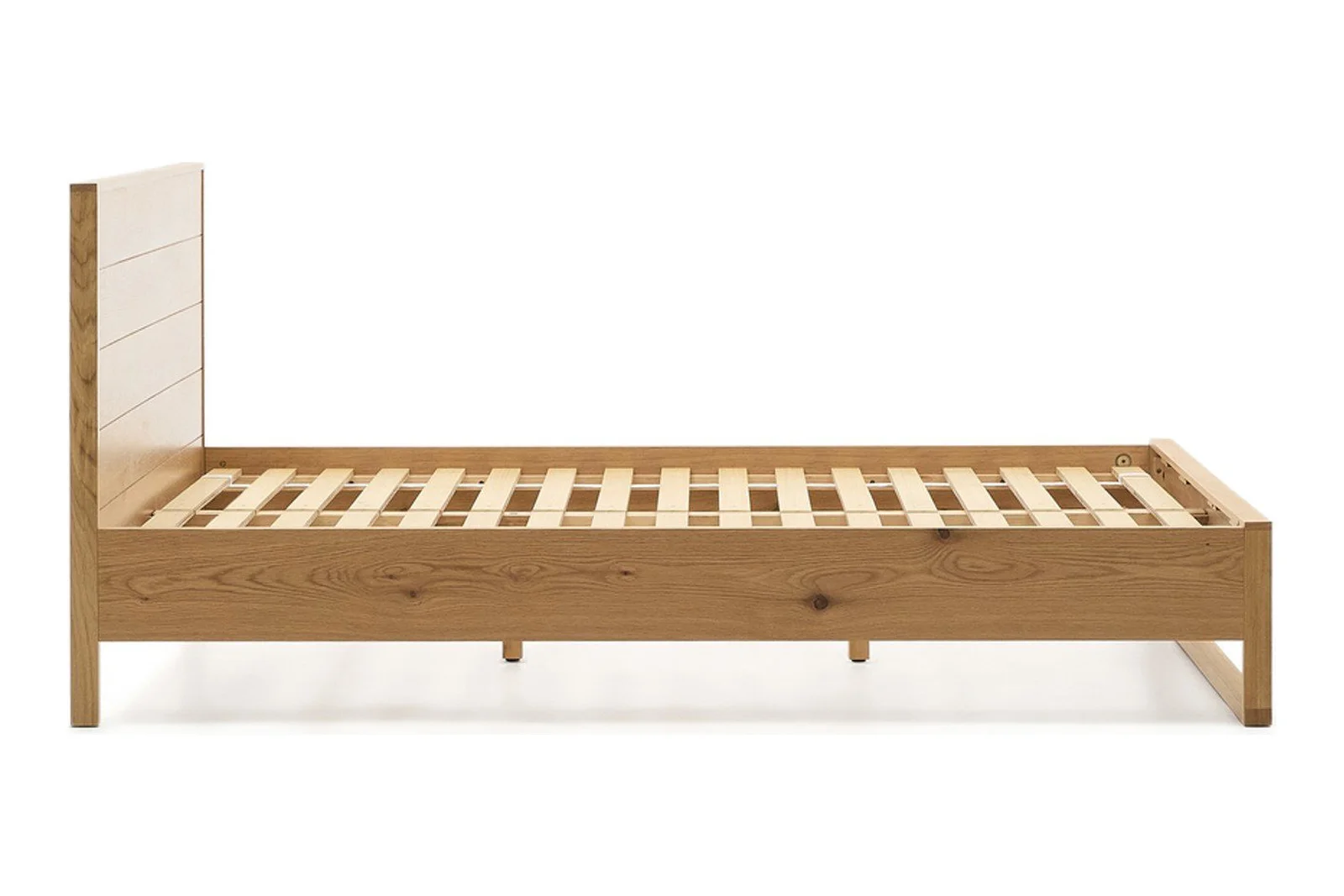 Alguema sengeramme med sengegavl 160x200 cm